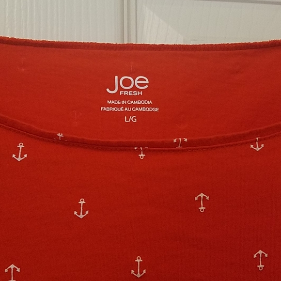 Red anchor top - Picture 2 of 3